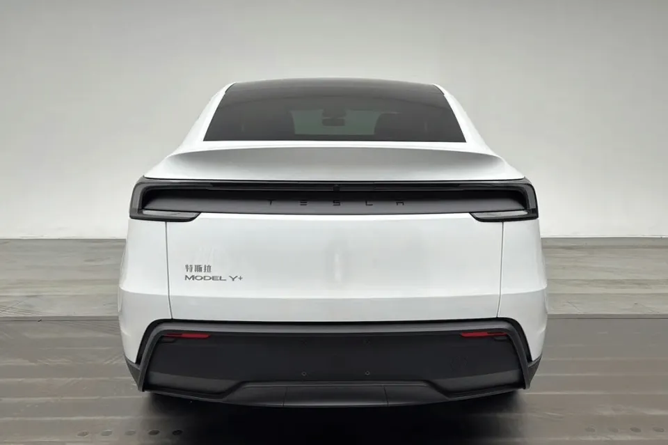 Tesla Model Y body kit installation result