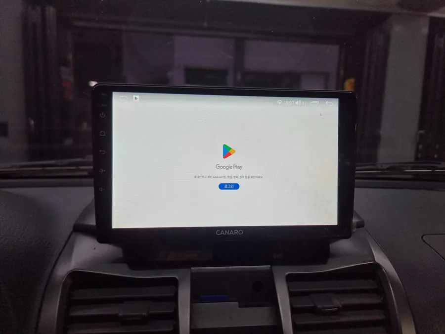 SsangYong RextonのAndroid Auto・CarPlay取付事例 施工写真 3-2