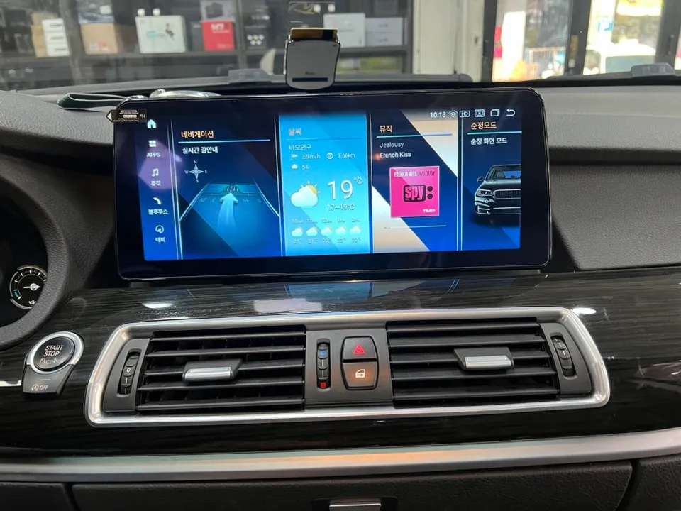 BMW 5 Series GT F07のAndroid Auto・CarPlay取付事例 施工写真 1-2