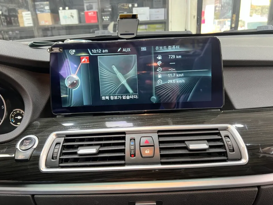 BMW 5 Series GT F07のAndroid Auto・CarPlay取付事例 施工写真 2-2