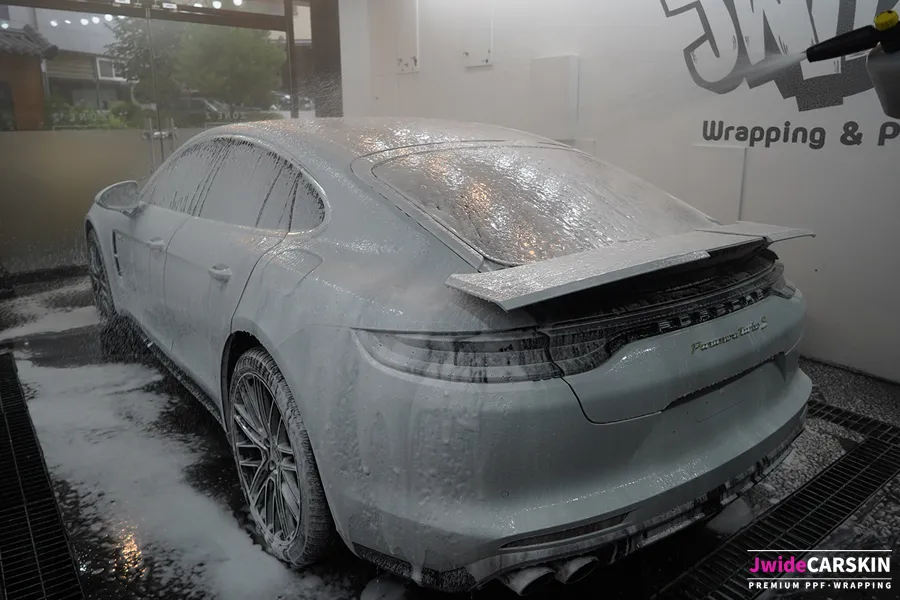 Porsche Panamera ppf - Porsche Panamera PPF Review: Full Protection Film Installation photo 3