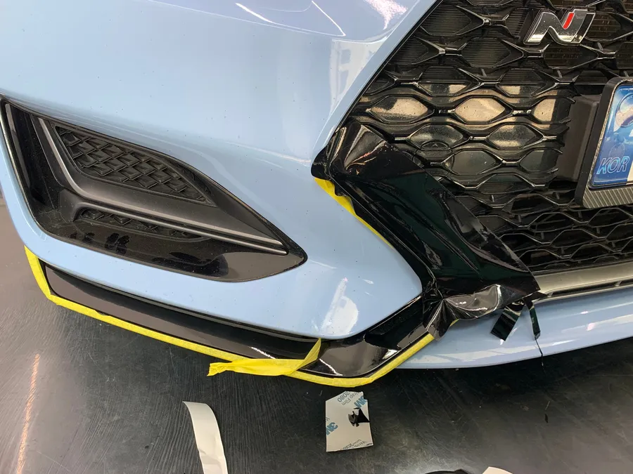 Hyundai Veloster Nのカーラッピング事例｜費用目安・仕上がり 施工写真 2-1