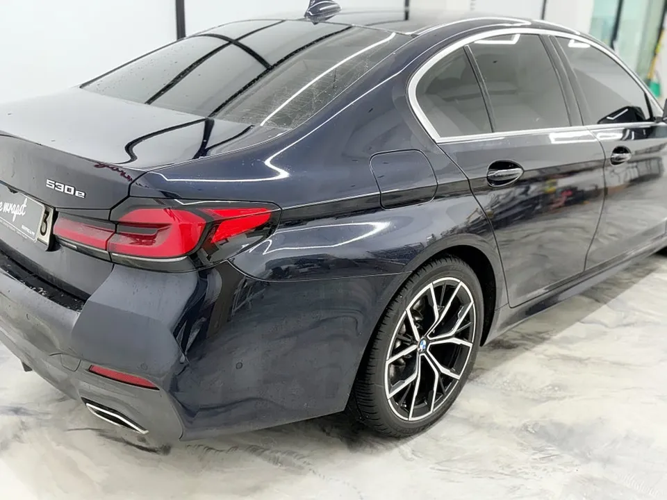 BMW 5 Series G30 vinyl wrap - BMW 5 Series G30 Vinyl Wrap Review: Cost & Results photo 3