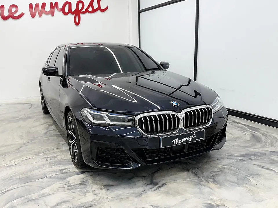 BMW 5 Series G30のカーラッピング事例 施工写真 1-3