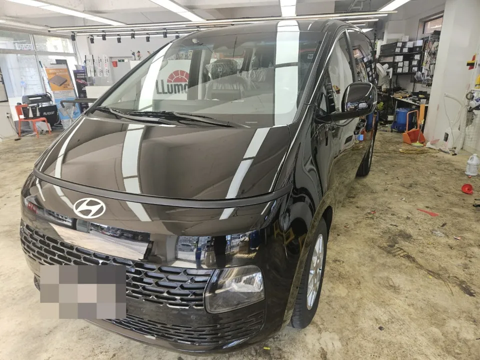 Hyundai Stariaのカーフィルム施工事例|費用目安・仕上がり 施工写真 1-1
