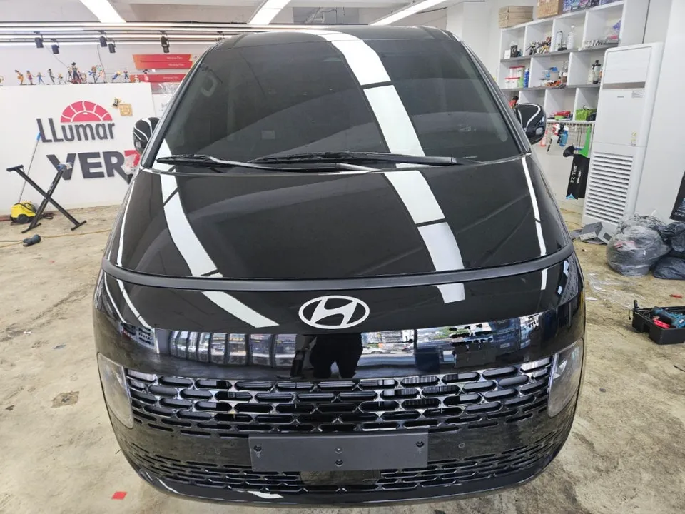 Hyundai Stariaのカーフィルム施工事例|費用目安・仕上がり 施工写真 2-1