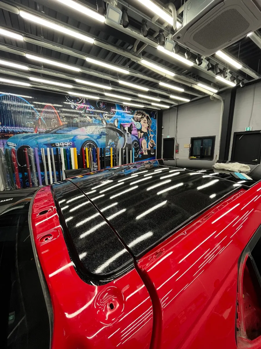 Hyundai Veloster Nのカーラッピング事例|3Mギャラクシーブラック 施工写真 2-2