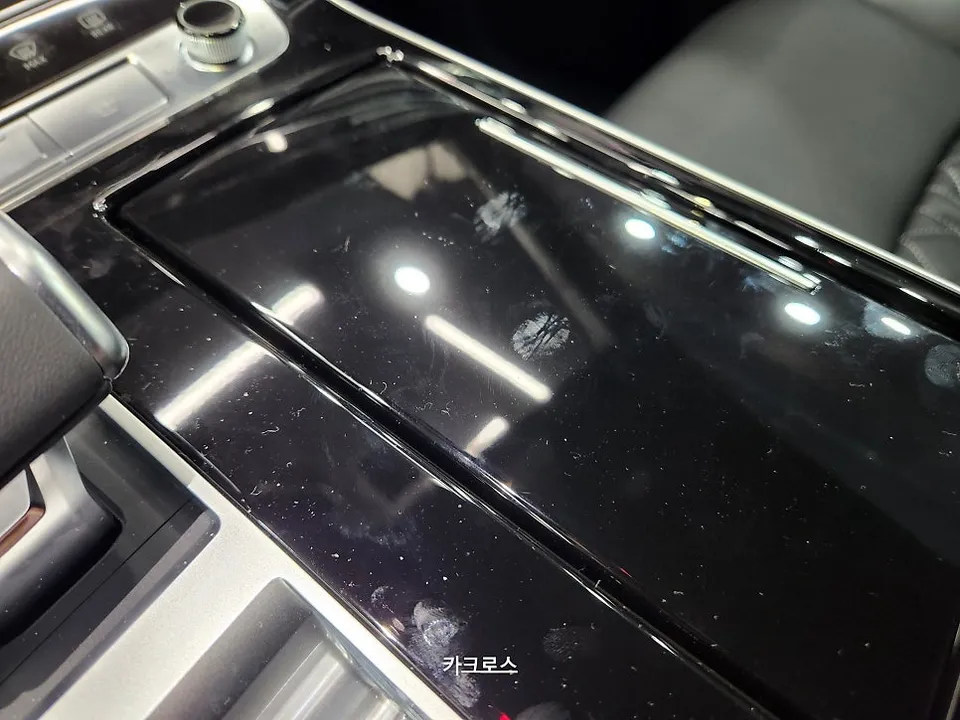 Audi Q8の室内PPF施工事例｜費用目安・仕上がり 施工写真 1-2