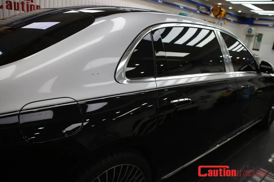 Mercedes-Benz Maybach S580のカーラッピング事例|高級感を高めるカスタム 施工写真 1-3
