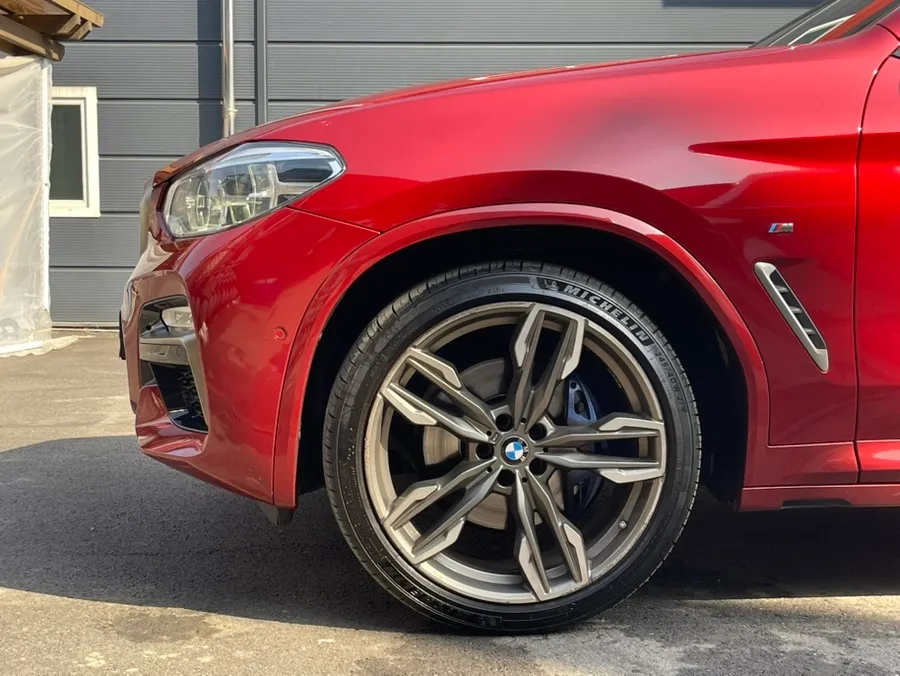 BMW X4 G02 wheel repair - BMW X4 Wheel Repair & Painting Review: Gloss Black Finish photo 4