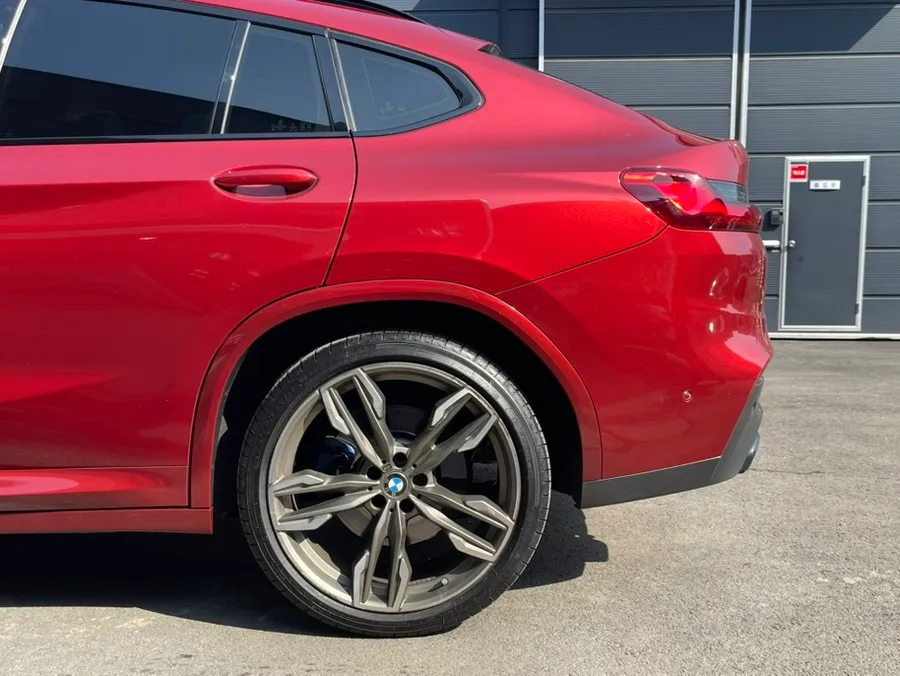 BMW X4 G02 wheel repair - BMW X4 Wheel Repair & Painting Review: Gloss Black Finish photo 5
