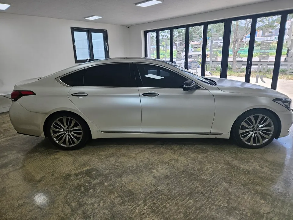 Genesis G80 vinyl wrap - Genesis G80 Vinyl Wrap Removal Review photo 3