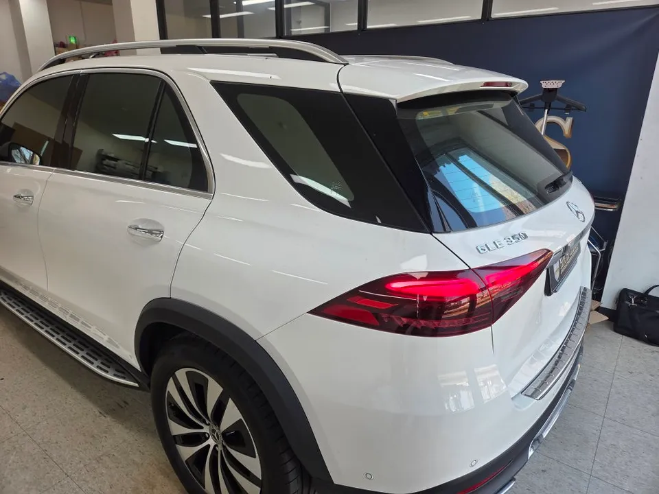 Mercedes-Benz GLE W167 ambient lighting - Mercedes-Benz GLE W167 Ambient Lighting Review photo 3