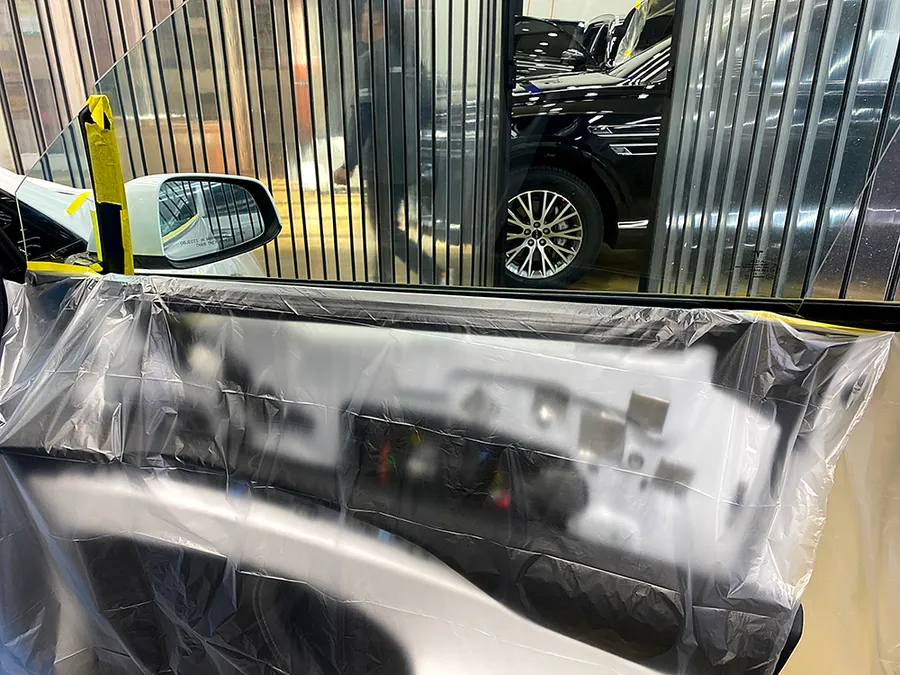Tesla Model Xのカーフィルム施工事例｜費用目安・仕上がり 施工写真 4-1