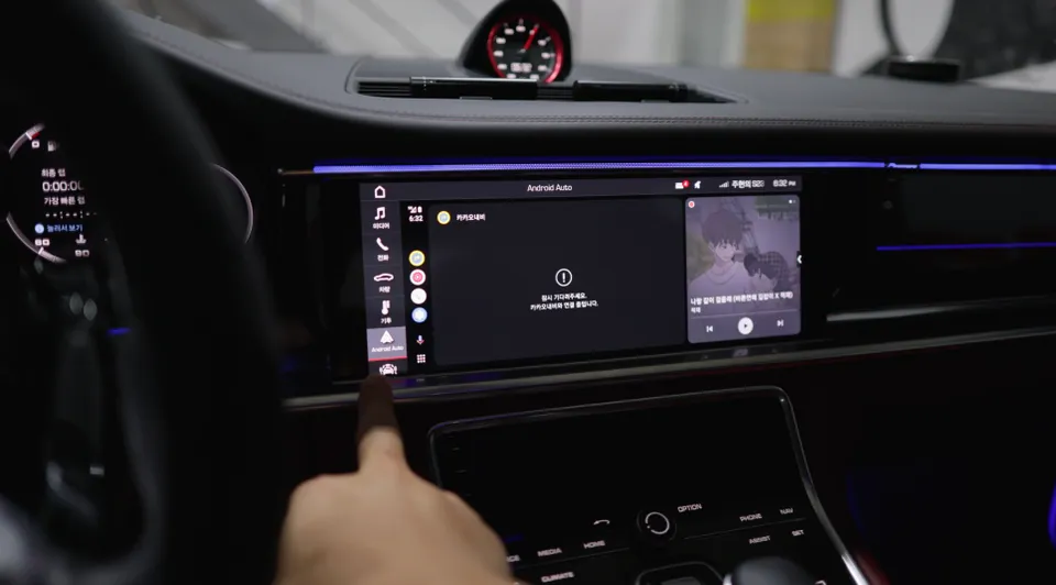Porsche Panamera GTSのAndroid Auto・CarPlay取付事例 施工写真 5