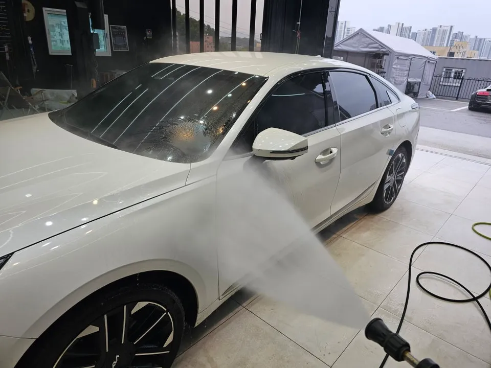 Kia K8のガラスコーティング事例|費用目安と仕上がり 施工写真 3-2