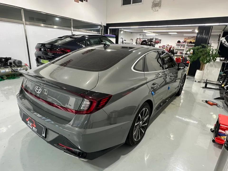 Hyundai Sonata DN8のカーフィルム施工事例 施工写真 1-2