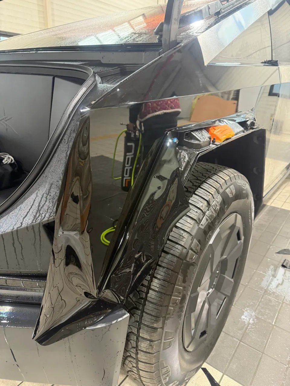 Tesla CybertruckのブラックPPF施工事例|韓国実例 施工写真 1-1