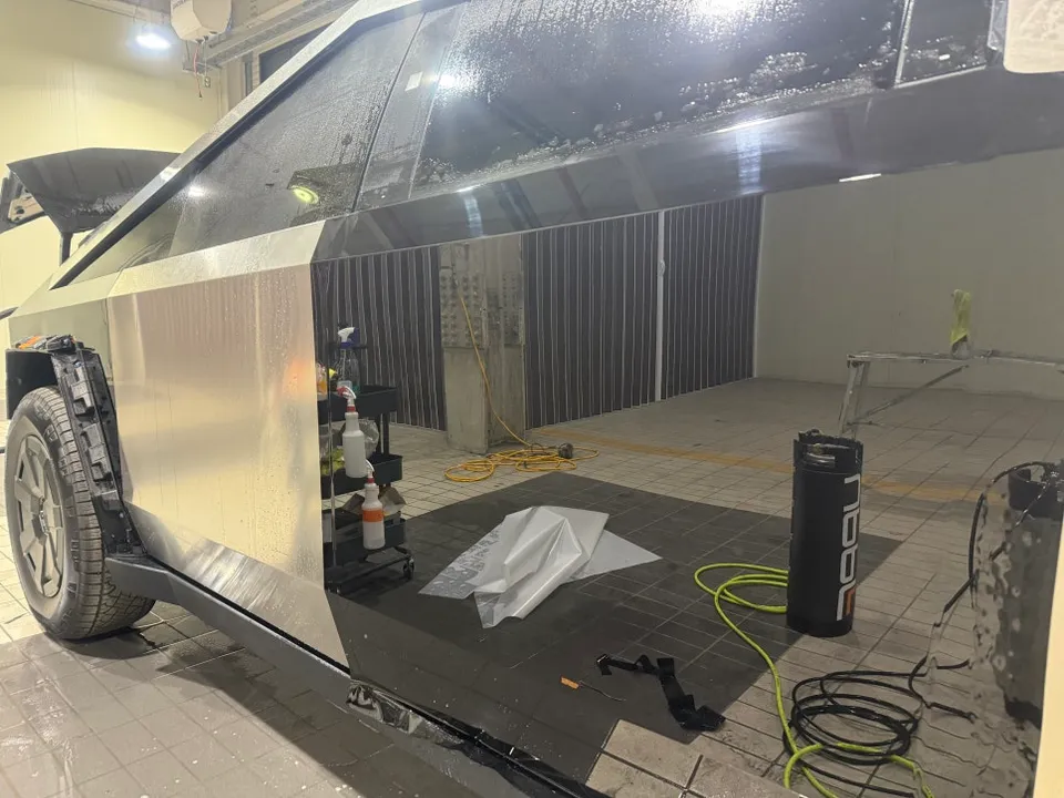 Tesla CybertruckのブラックPPF施工事例|韓国実例 施工写真 2-2