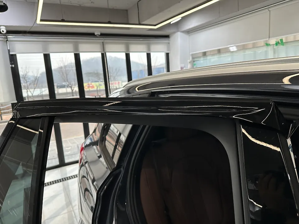 BMW X5のカーラッピング事例｜クロームパーツのブラックアウト 施工写真 3-2