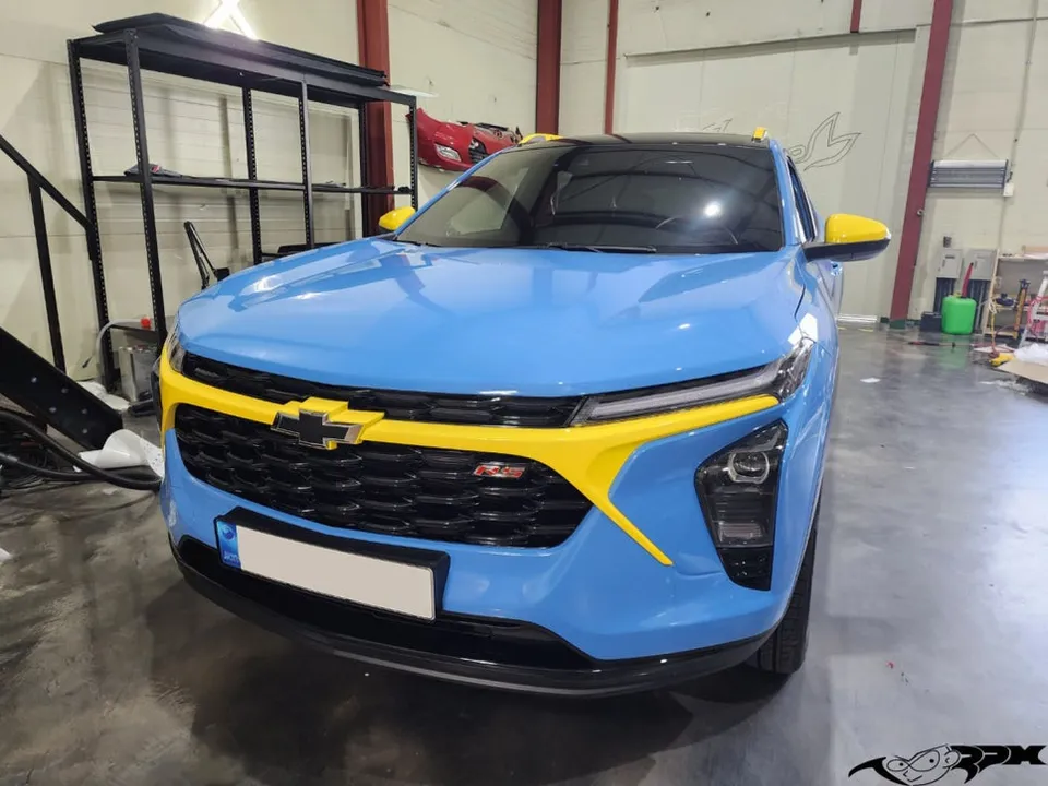 Chevrolet Traxのカーラッピング事例｜費用目安・仕上がり 施工写真 3-1