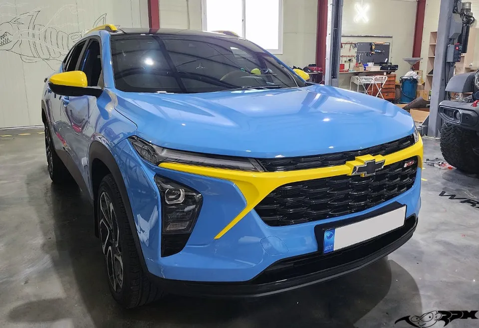 Chevrolet Traxのカーラッピング事例｜費用目安・仕上がり 施工写真 1-2