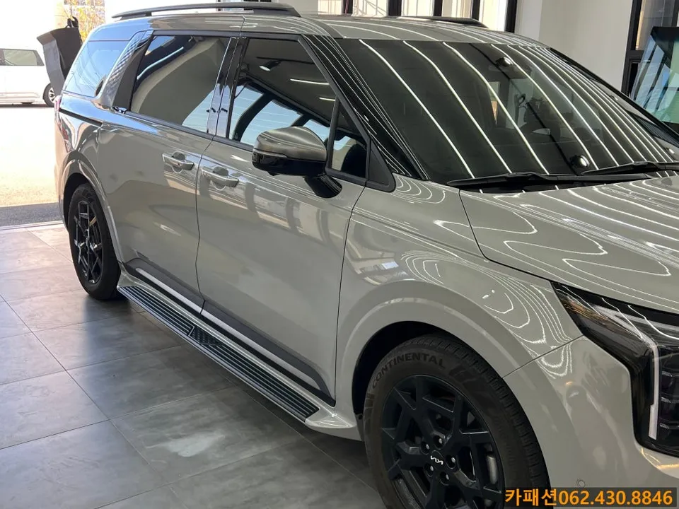 Kia Carnival KA4 body kit installation result