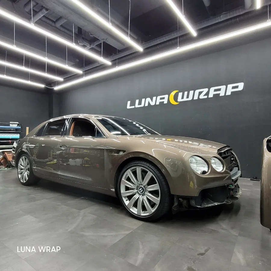 Bentley Flying Spurのカーラッピング事例|費用目安・仕上がり 施工写真 1-2