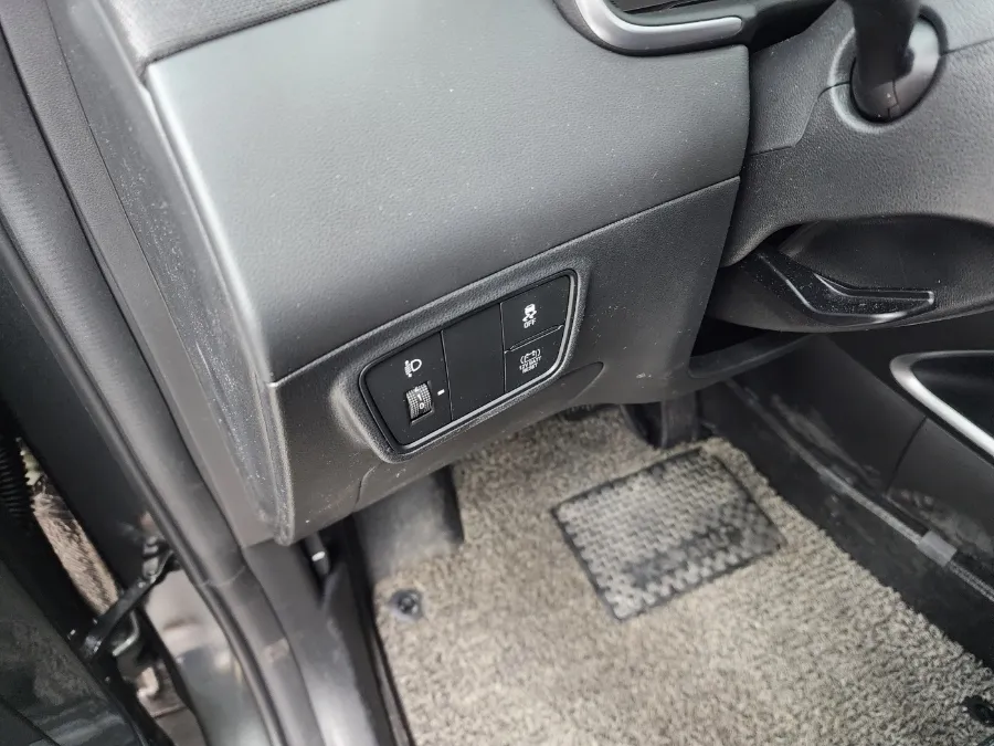 Hyundai Tucson NX4 oem options - Hyundai Tucson NX4 Oem Options Installation Review — Cost photo 4