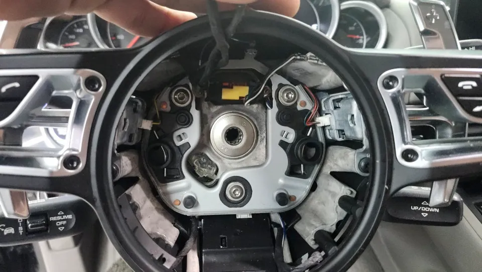 Porsche Cayenne Steering Wheel Customization Review photo 7