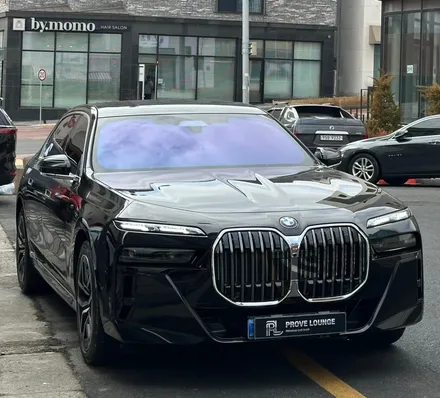 BMW 7 Series G11/G12 PPF施工事例｜無光フィルムの仕上がり 写真