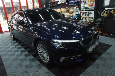BMW 5 Series G30 ドラレコ取付事例｜費用目安・仕上がり 写真