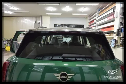 MINI Countrymanのカーフィルム施工事例｜断熱・UVカット効果 写真