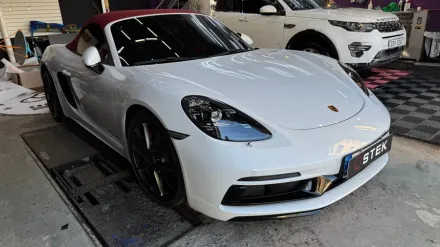 ポルシェ 718 Boxster PPF施工事例｜費用目安と仕上がり 写真
