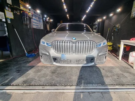 BMW 7 Seriesのガラスコーティング事例｜費用目安・仕上がり 写真