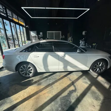 Audi A6のカーフィルム施工事例｜断熱・スモーク効果 写真