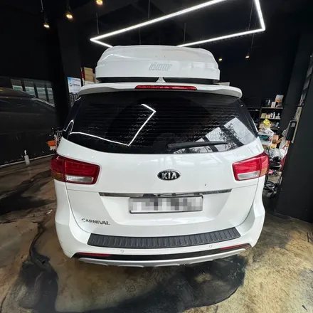 Kia Carnivalのカーフィルム施工事例｜熱遮断と高級感を両立 写真