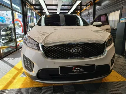 Kia Sorento MQ4のカーフィルム施工事例｜費用目安・仕上がり 写真