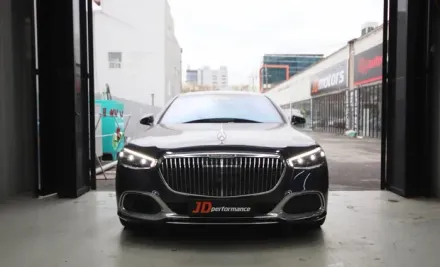 Mercedes-Benz S-Class W223のカーラッピング事例｜費用目安・仕上がり 写真