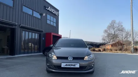 Volkswagen Golf 7th GenのAndroid Auto・CarPlay取付事例 写真