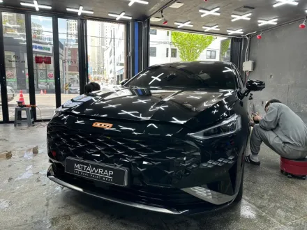 Kia K8のガラスコーティング事例｜費用目安と仕上がり 写真