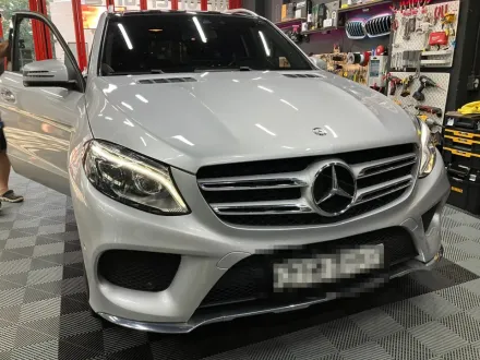 Mercedes-Benz GLEのドラレコ取付事例｜費用目安・仕上がり 写真