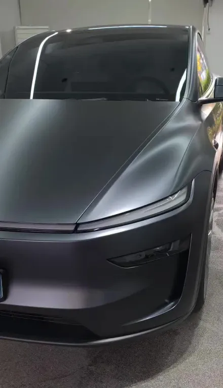 Tesla Model Y PPF施工事例｜無光フィルムで個性を演出 写真