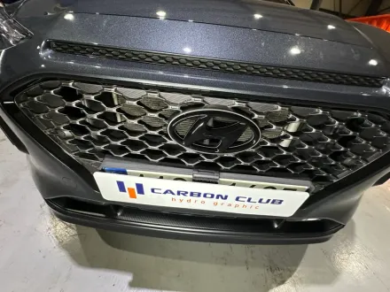 Hyundai Konaのカーラッピング事例｜費用目安・仕上がり 写真