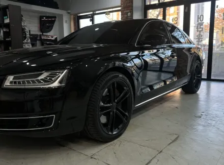 Audi A8のAndroid Auto・CarPlay取付事例 写真