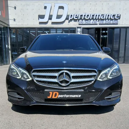 Mercedes-Benz E-Class W212のガラスコーティング事例 写真