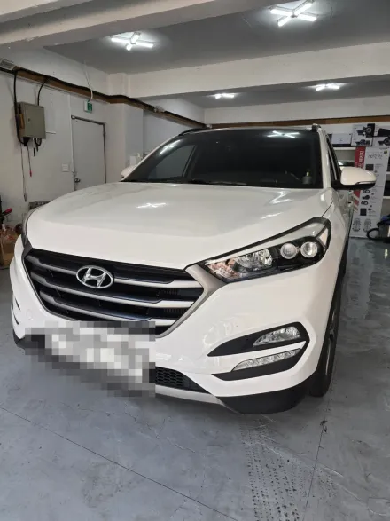 Hyundai TucsonのAndroid Auto・CarPlay取付事例 写真