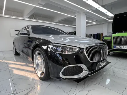Mercedes-Benz Maybachのカーラッピング事例｜費用目安・仕上がり 写真