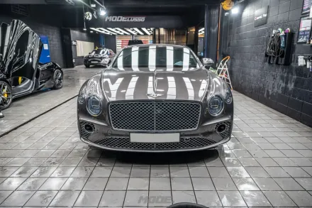 Bentley Continental GTのガラスコーティング事例｜韓国での施工 写真