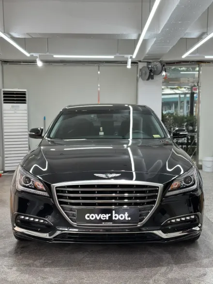 Genesis G80のカーラッピング事例｜サテンパールホワイト 写真